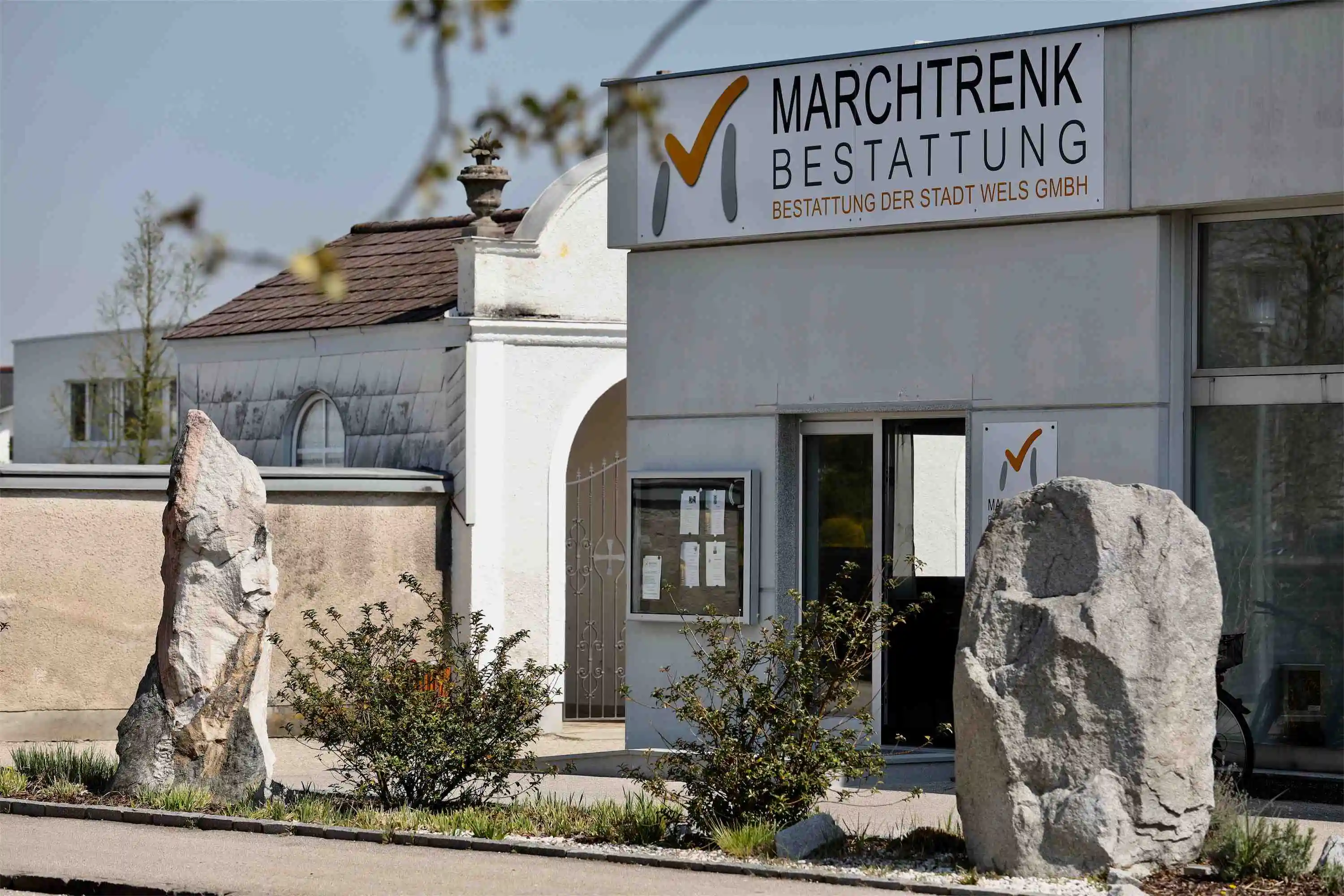 Bestattung Marchtrenk außen
